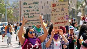 Mujeres marcharon por las calles de Bogotá