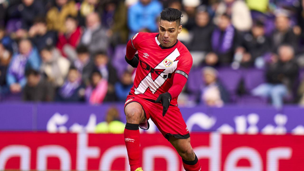 VALLADOLID, SPAIN - JANUARY 14: Radamel Falcao of Rayo Vallecano runs with the ball during the LaLiga Santander match between Real Valladolid CF and Rayo Vallecano at Estadio Municipal Jose Zorrilla on January 14, 2023 in Valladolid, Spain. (Photo by Getty Images/Diego Souto/Quality Sport Images)