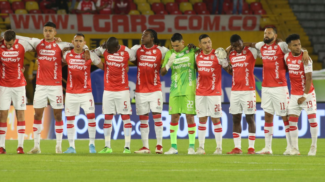 Jugadores de Independiente Santa Fe durante uno de los partidos de la Liga BetPlay-II.