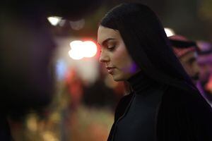 Portuguese footballer Cristiano Ronaldo's partner Georgina Rodriguez arrive at the Mrsool Park Stadium in the Saudi capital Riyadh on January 3, 2023, ahead of Ronaldo's unveiling ceremony as an Al-Nassr player. (Photo by Fayez Nureldine / AFP)