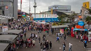 Este año regresa presencial la Feria del Libro de Bogotá a Corferias. Para entrar hay que tener carnet de vacunación.