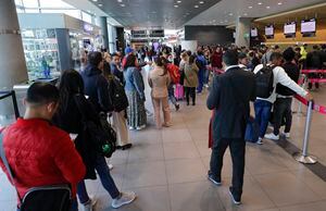 Situación de pasajeros en el aeropuerto El Dorado tras el cierre de la aerolínea de bajo costo Ultra Air