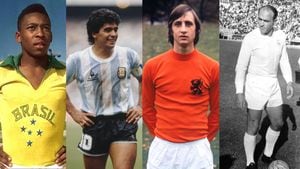 Pelé, Diego Maradona, Johan Cruyff y Alfredo Di Stéfano.