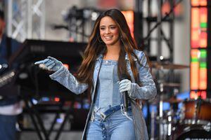 NUEVA YORK, NY - 12 DE ABRIL: Se ve a Camila Cabello actuando en el programa 'Today' el 12 de abril de 2022 en la ciudad de Nueva York. (Foto de NDZ/Star Max/GC Images)