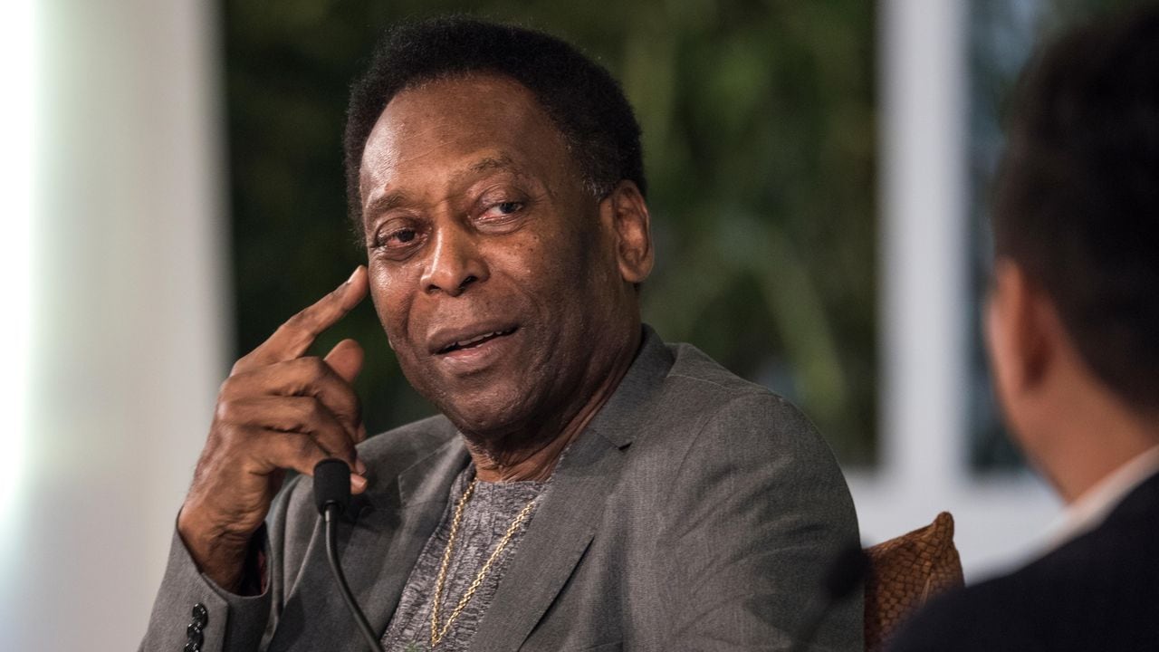 NEW DELHI, INDIA - OCTOBER 5: (EDITOR’S NOTE: This is an exclusive image of Hindustan Times) Legendary Brazilian footballer Pele during a first day of Hindustan Times Leadership Summit (HTLS) 2018 at Taj Palace, on October 5, 2018 in New Delhi, India. (Photo by Satish Bate/Hindustan Times via Getty Images)