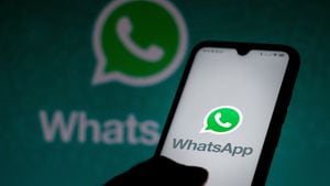 BRAZIL - 2020/07/10: In this photo illustration the WhatsApp logo seen displayed on a smartphone. (Photo Illustration by Rafael Henrique/SOPA Images/LightRocket via Getty Images)
