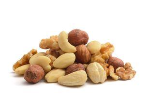 Los frutos secos le aportan grasas saludables al organismo.