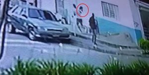 El hombre fue grabado cuando arrebató a la menor en una vía pública de la ciudad de Popayán.