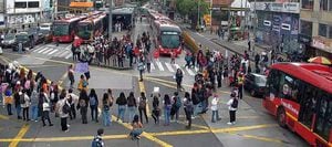 Transmilenio manifestaciones en la Caracas y la 30 por caso de abuso