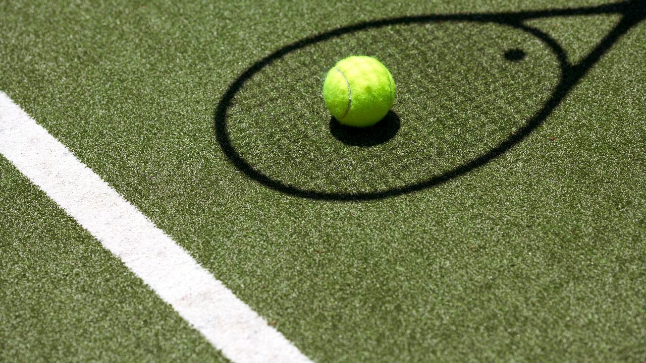 Cancha de tenis y pelota