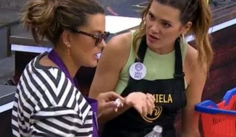 Nela González y Daniela Tapia tuvieron un encontronazo en el episodio más reciente de 'MasterChef Celebrity'. Foto: Captura de pantalla - RCN