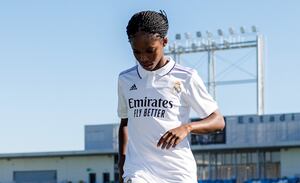 Linda Caicedo fue presentada por su nuevo club, el Real Madrid.