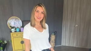 Mónica Rodrígiez presentadora de Noticia Uno