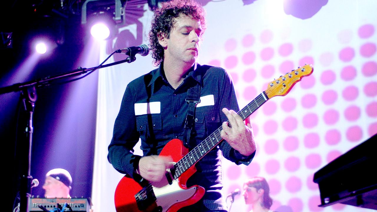 Argentine musician Gustavo Cerati performs in Chicago, Illinois, July 29, 2003. (Photo by Paul Natkin/Getty Images)