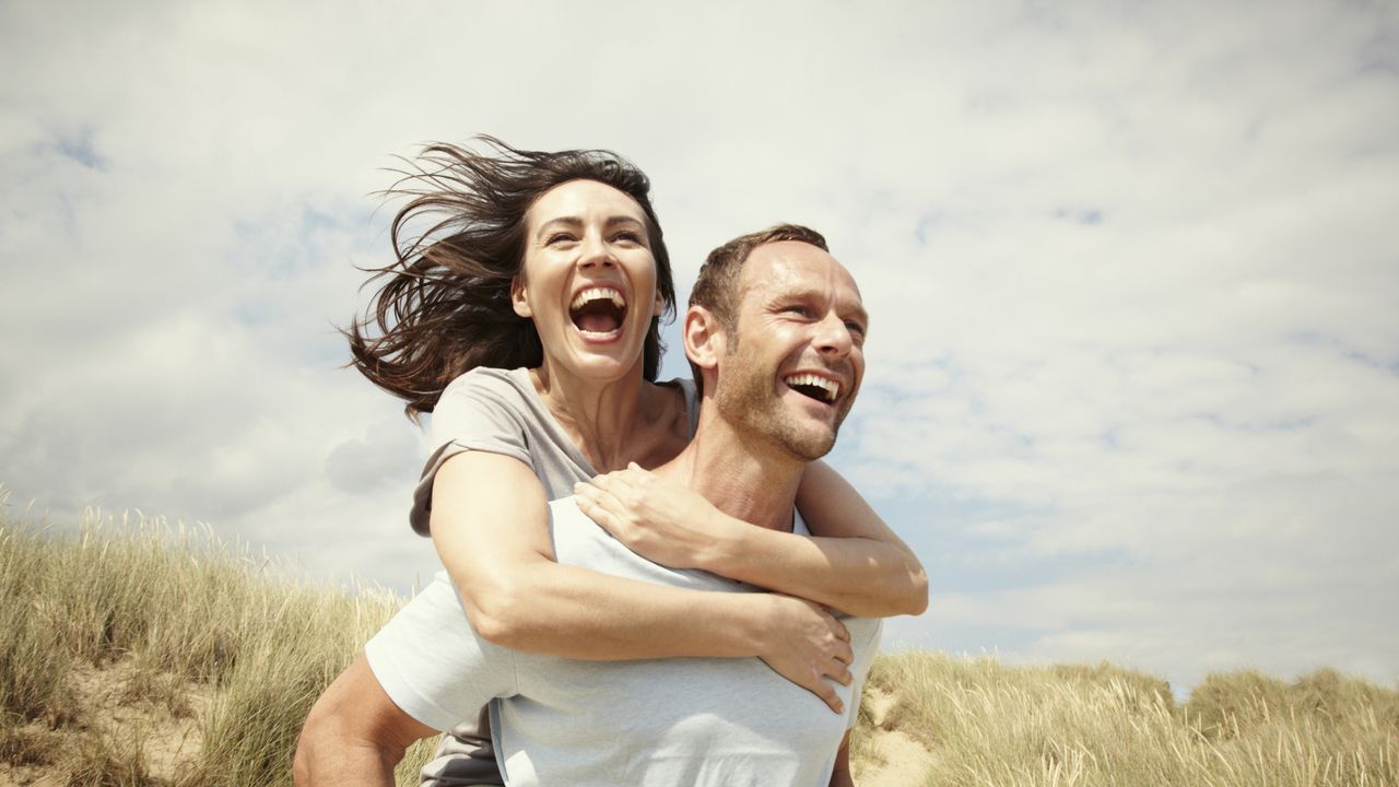 Durante amor y amistad muchas parejas buscan destinos especiales para viajar juntos.