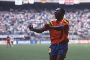 júbilo, goaljubel, por Freddy RINCON VALENCIA, después de su gol para igualar 1-1, Alemania GER BRD - Colombia COL 1-1, ronda preliminar, ronda final 3ª jornada, grupo D, 19/06/1990 en Milán, Copa Mundial de Fútbol 1990 en Italia, 1989, � | uso en todo el mundo (Foto de SVEN SIMON / SVEN SIMON / dpa Picture Alliance vía AFP)