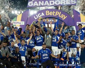 Millonarios celebrando la obtención de su estrella 16