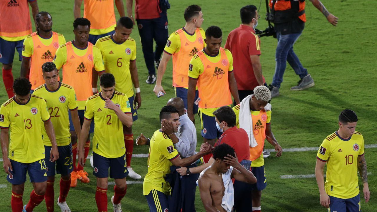 Jugadores de la Selección Colombia tras la derrota ante Argentina