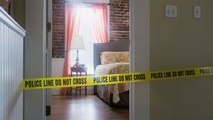 Escena del crimen en habitación (Imagen de referencia)