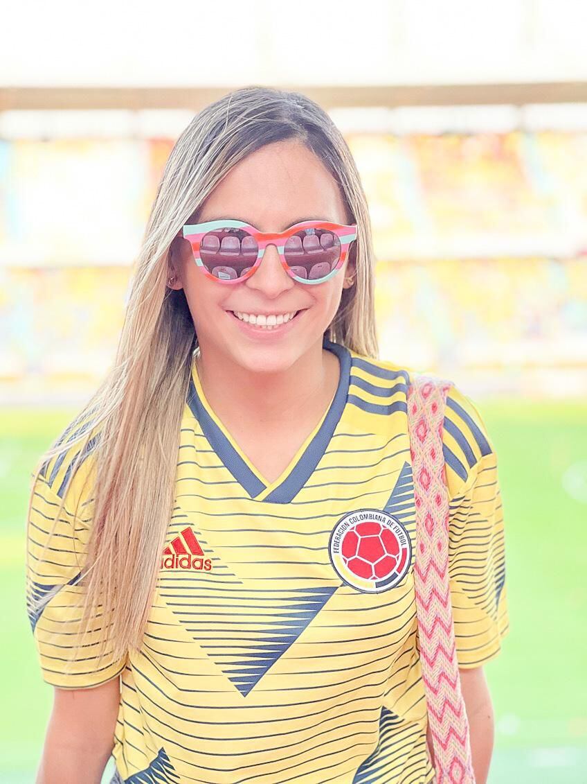Mónica Garzón, nuestra periodista que fue por primera vez a ver fútbol.