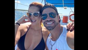 Carmen Villalobos y su novio