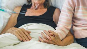 Imagen de referencia de una mujer luchando contra el cáncer