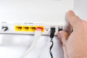 Una buena parte de los usuarios suele reiniciar el Router de wifi.