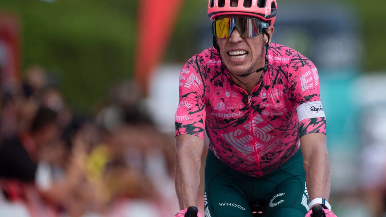 Team Education First's Columbian rider Rigoberto Uran crosses the finish line in first place during the 17th stage of the 2022 La Vuelta cycling tour of Spain, a 162.3km race from Aracena to the Monasterio de Tentudia monastery in Calera de Leon, on September 7, 2022.
AFP/JORGE GUERRERO
