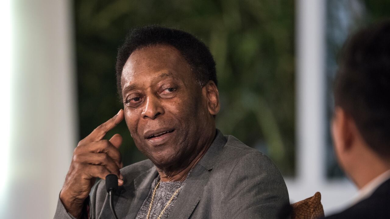 NEW DELHI, INDIA - OCTOBER 5: (EDITOR’S NOTE: This is an exclusive image of Hindustan Times) Legendary Brazilian footballer Pele during a first day of Hindustan Times Leadership Summit (HTLS) 2018 at Taj Palace, on October 5, 2018 in New Delhi, India. (Photo by Satish Bate/Hindustan Times via Getty Images)