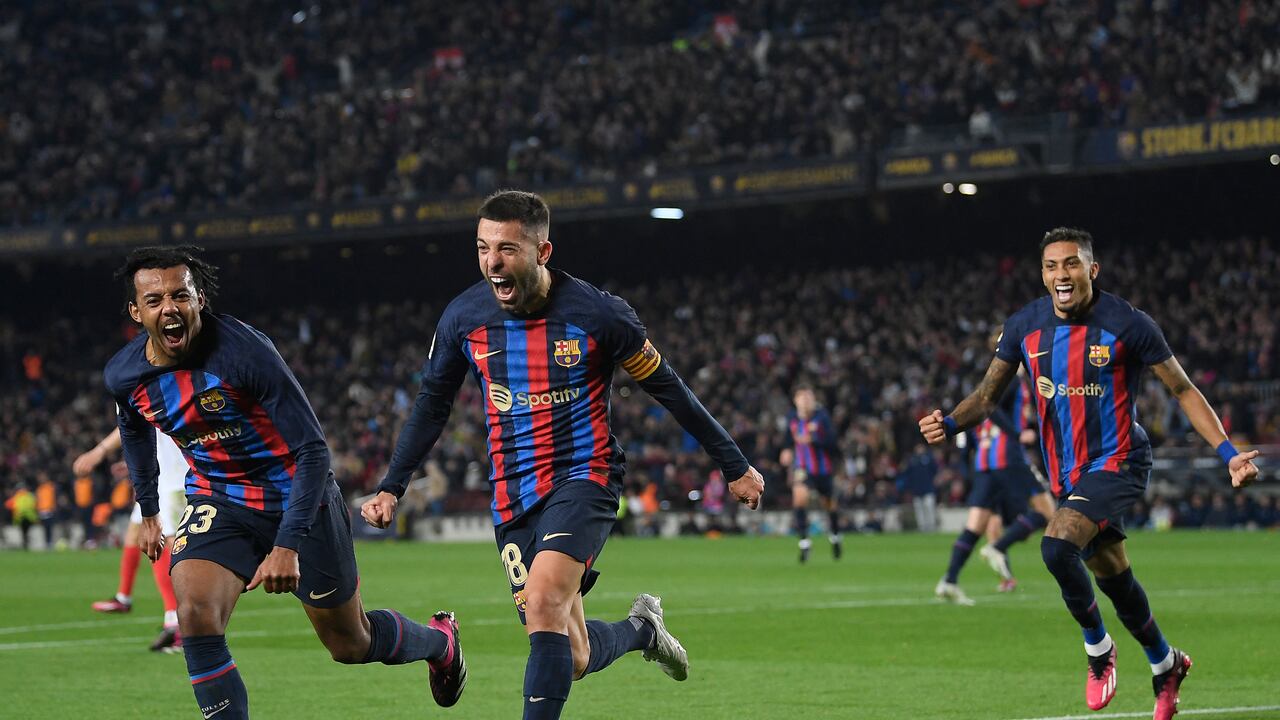 Jordi Alba abrió el marcador ante el Sevilla en el Camp Nou.