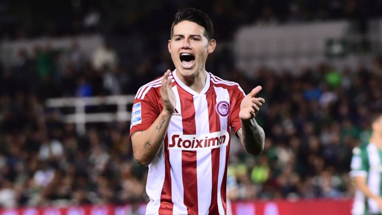 James fue titular este domingo en el clásico griego