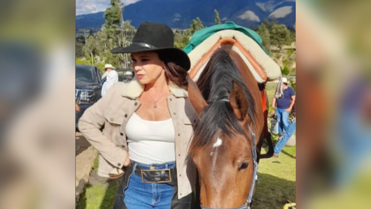 Natasha Klaus a caballo
