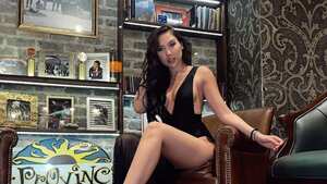 Instagram @aidavictoriam