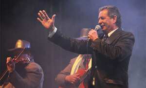 Darío Gómez, "el rey del despecho", murío a los 71 años en Medellín. Foto: Diario El País.