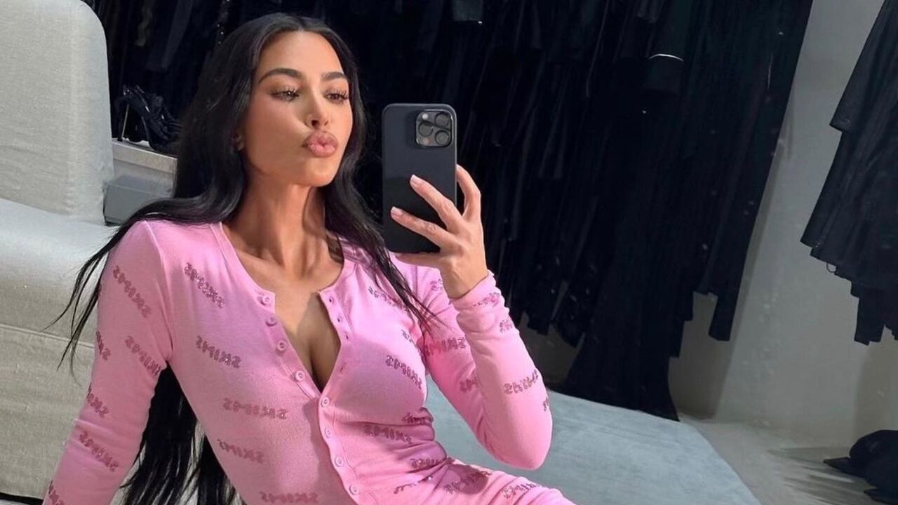 La media luna de Kim Kardashian que dejó sin aliento a sus seguidores