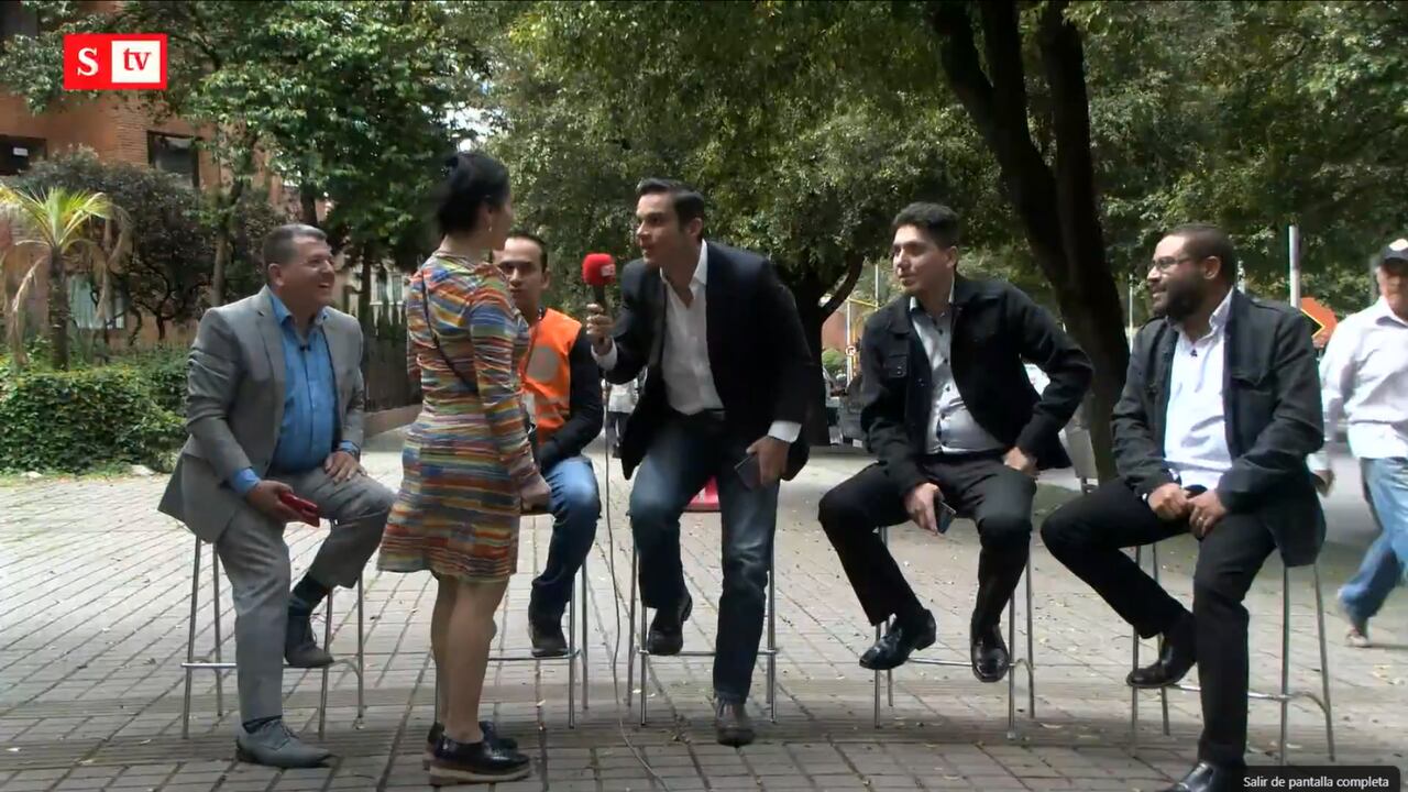 (Video) Señora interrumpió a Juan Diego Alvira en plena entrevista y terminó ‘cantándoles la tabla’ a los taxistas