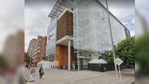 Un joven se suicidó al lanzarse del séptimo piso del Compensar de la 94 con Autopista Norte. Imagen de referencia.