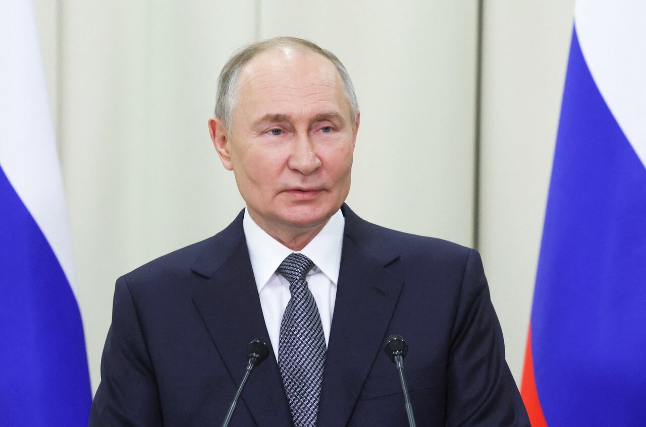Putin admite que el sistema antiaéreo ruso estaba activo en el momento del accidente de avión
