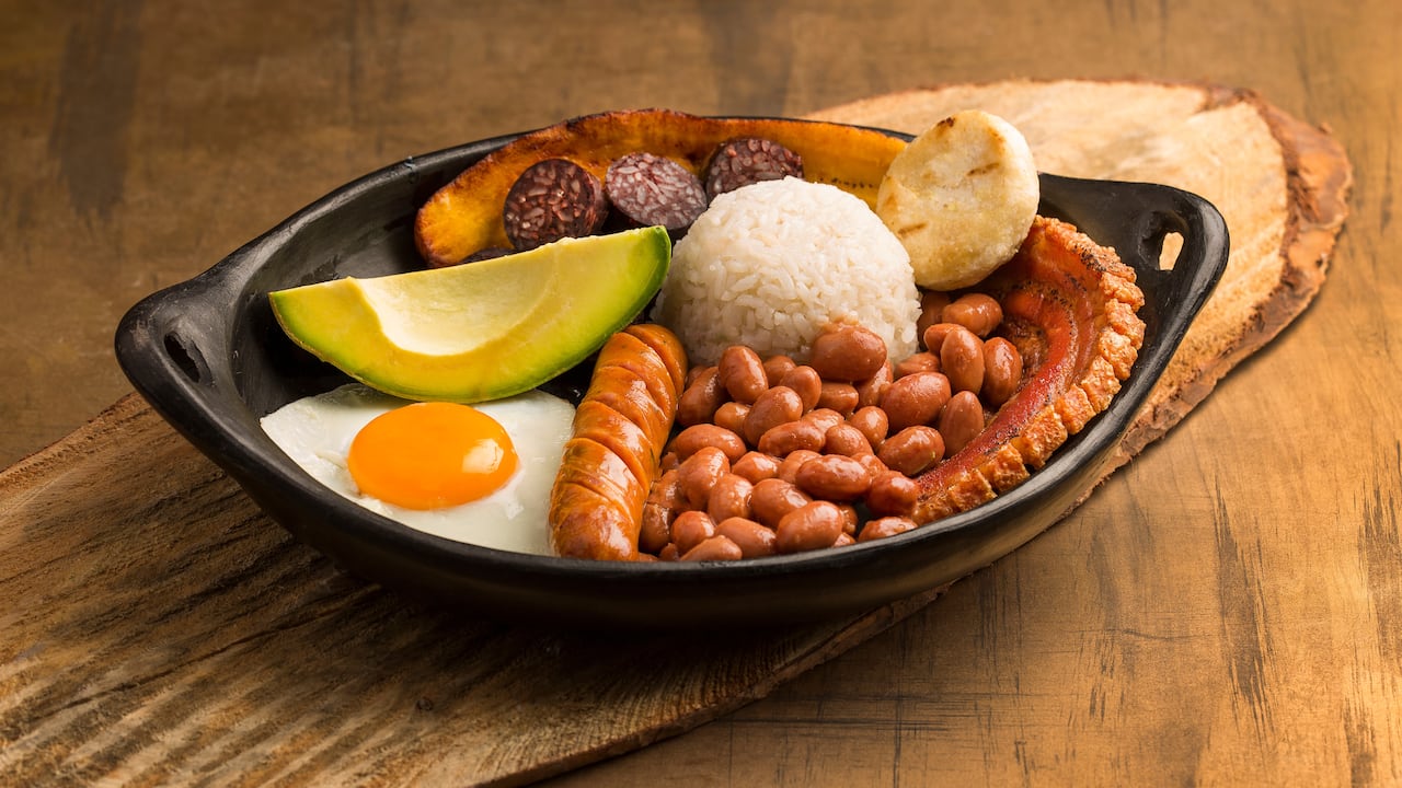 La bandeja paisa es un referente de la comida tradicional caldense.