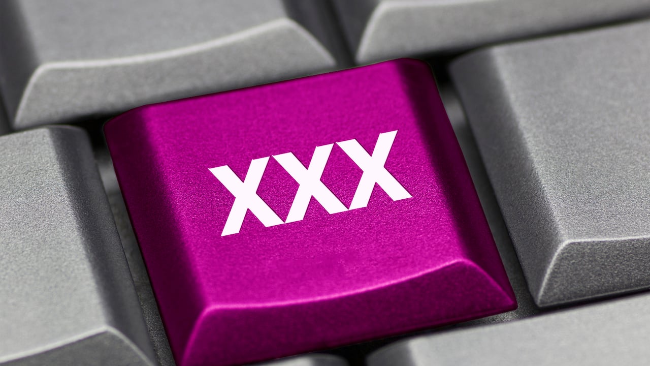 computer key purple - XXX