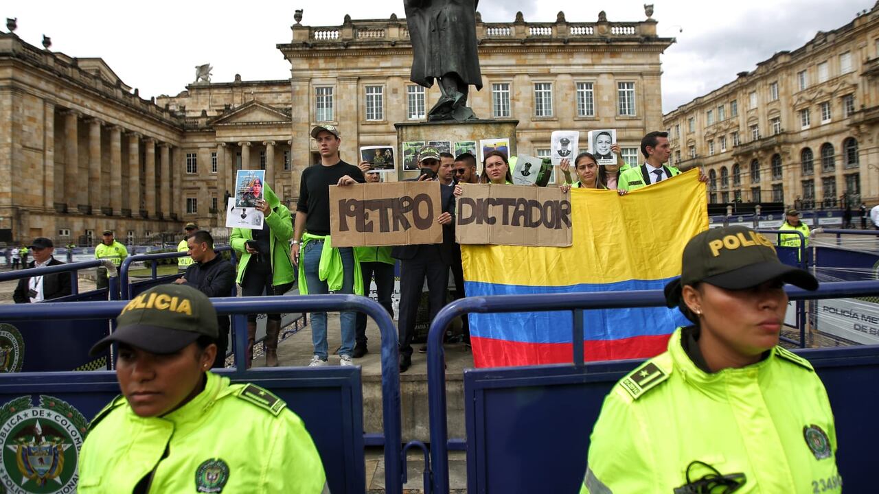 Plaza de Bolívar, marchas convocadas por el Gobierno de Gustavo Petro 14 de febrero