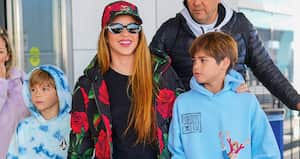 Shakira comenzó una nueva vida con sus hijos Sasha y Milan en Miami desde comienzos de abril de este año. Piqué tiene derecho a compartir con los pequeños en vacaciones.