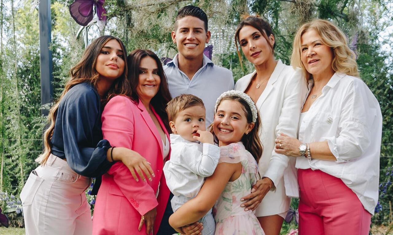 Daniela Ospina, James Rodríguez y Salomé Rodríguez