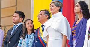 Nicolás Alcocer Petro, Antonella y Sofía, los hijos de la pareja presidencial, fueron protagonistas del evento de posesión.