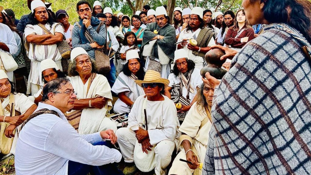 Gustavo Petro se “posesionó” en la Sierra Nevada una ceremonia ancestral