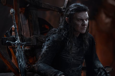 Sam Hazeldine es Adar en 'El Señor de los Anillos: Los Anillos de Poder', segunda temporada.