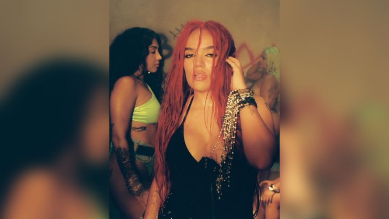 Karol G en su video musical Gatubela