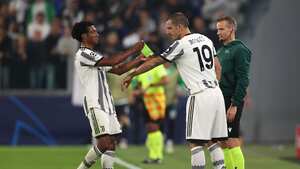 Los dos futbolistas no seguirán en la Juventus de Turín