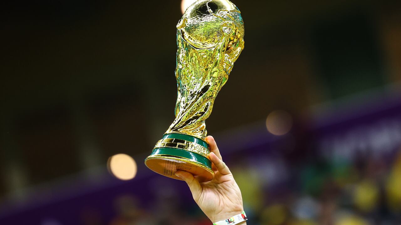 Replica del trofeo del Mundial.