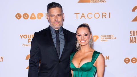 Caitlin O'Connor es una actriz, bailarina y reportera,  nacida en Los Ángeles.